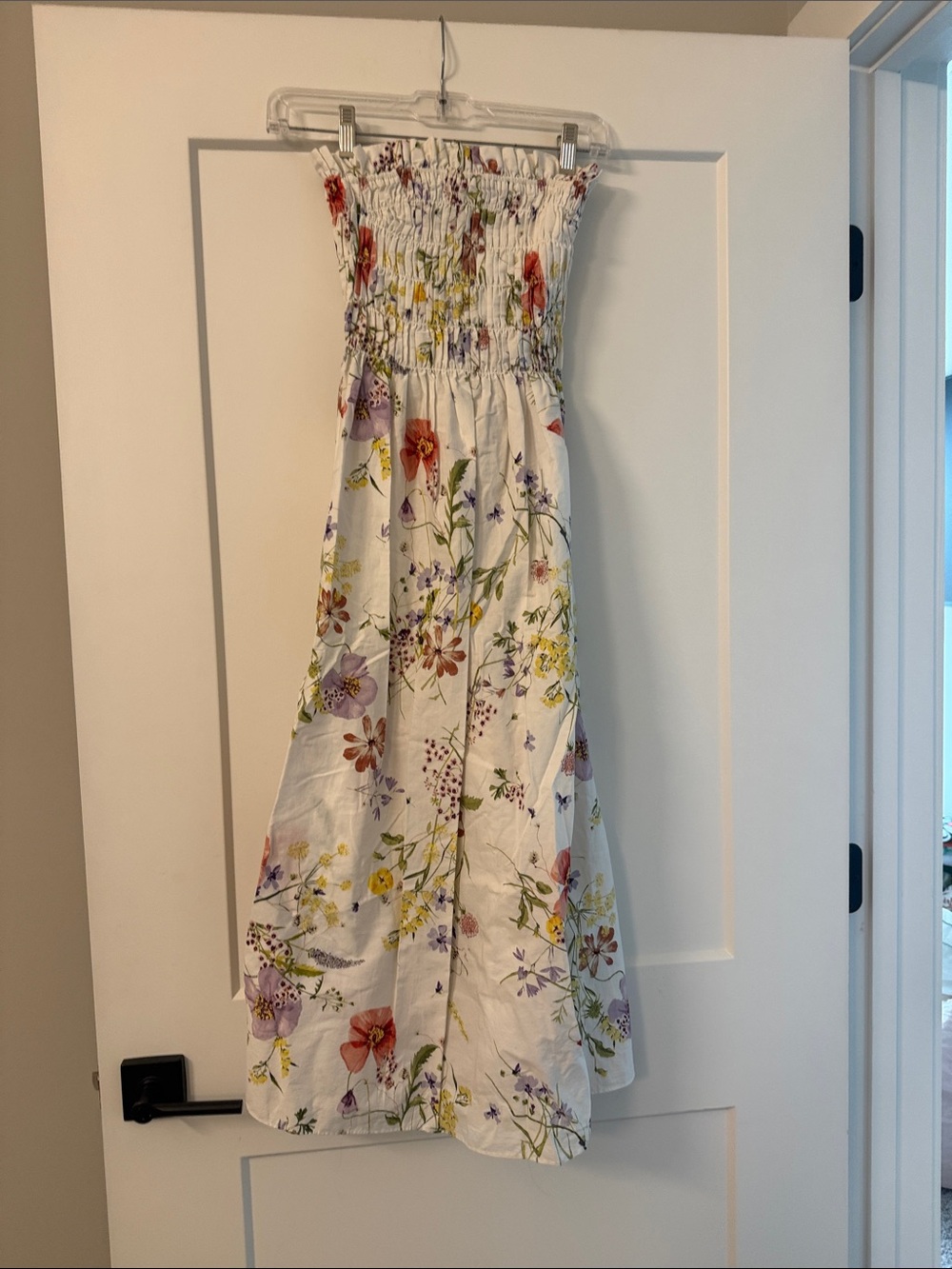 Women’s White Floral Smocked Sundress